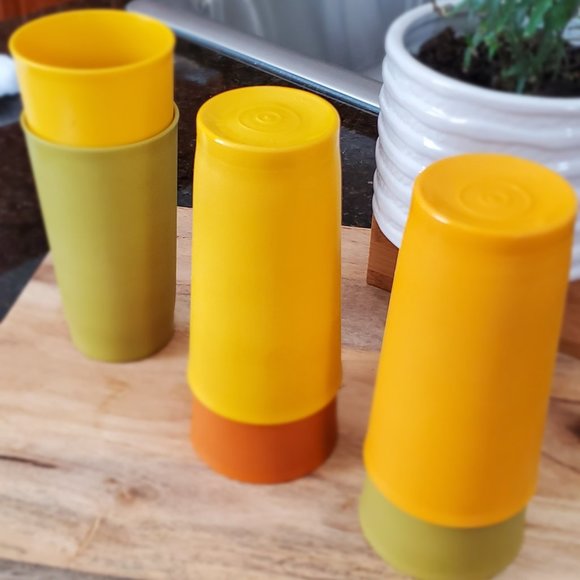 Vintage Tupperware Tumblers Set of 6 BOHO colors - Picture 5 of 7